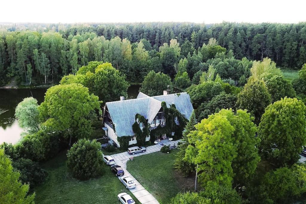 Upmali Hotel Tērvete Buitenkant foto
