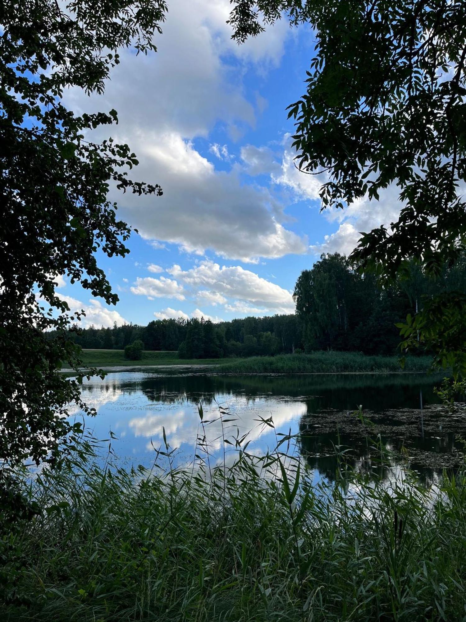 Upmali Hotel Tērvete Buitenkant foto