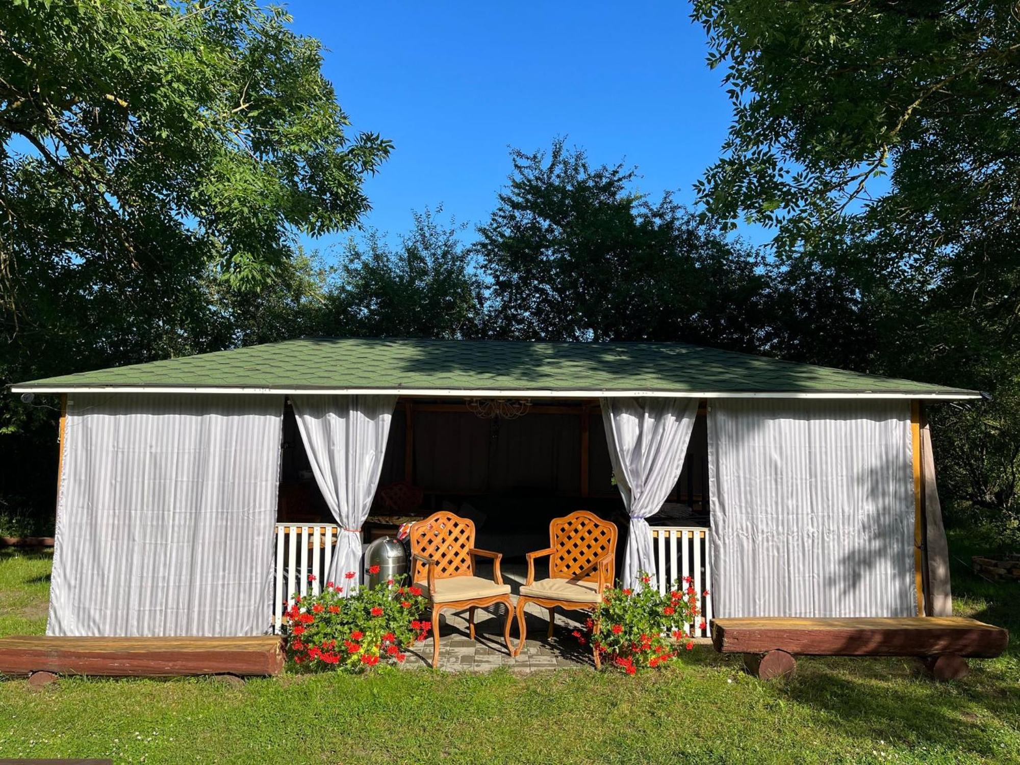Upmali Hotel Tērvete Buitenkant foto