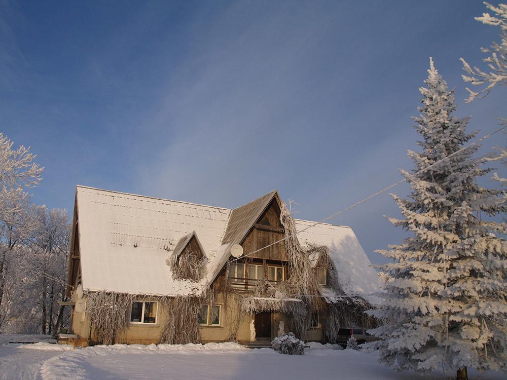 Upmali Hotel Tērvete Buitenkant foto