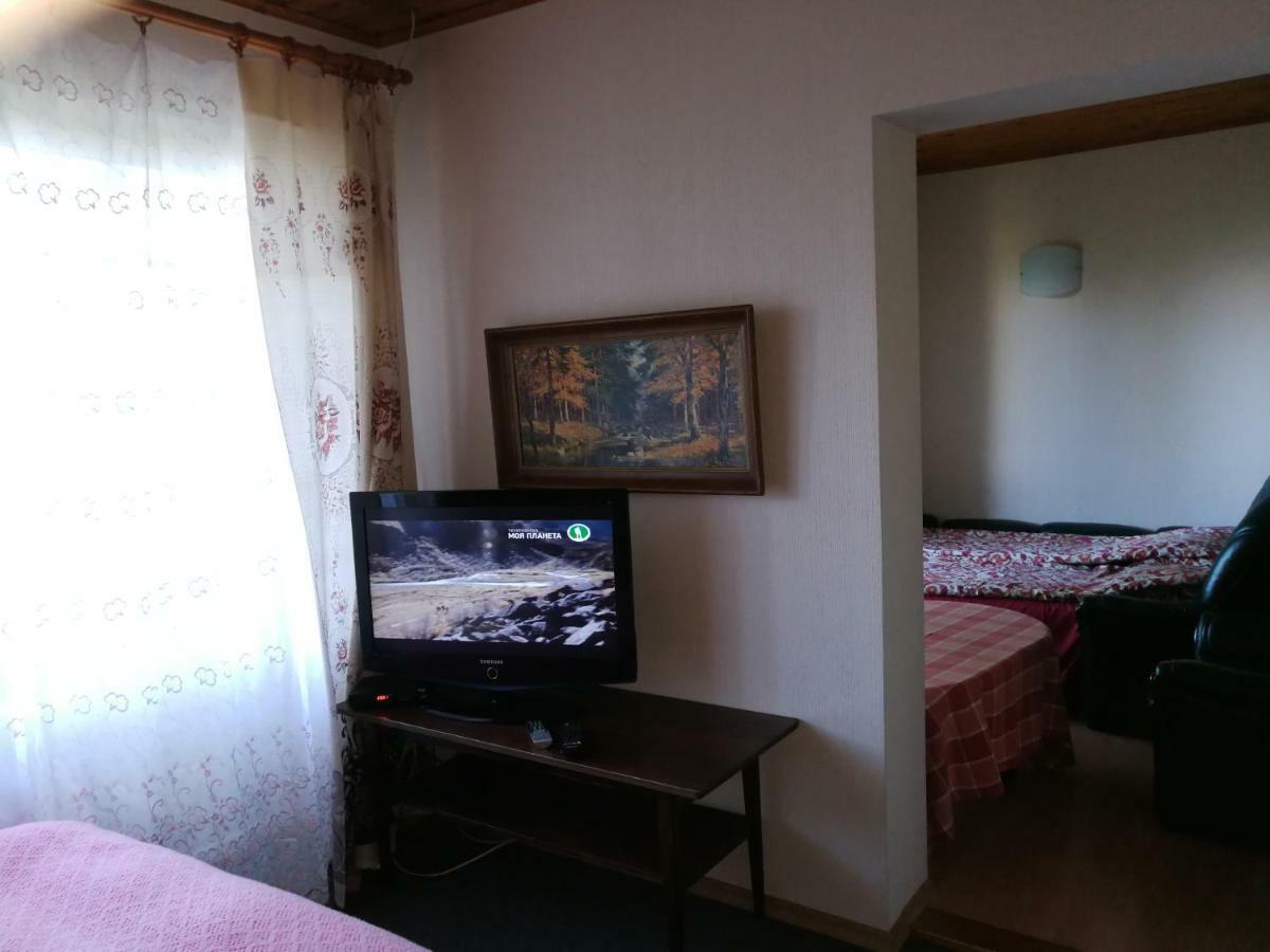 Upmali Hotel Tērvete Buitenkant foto